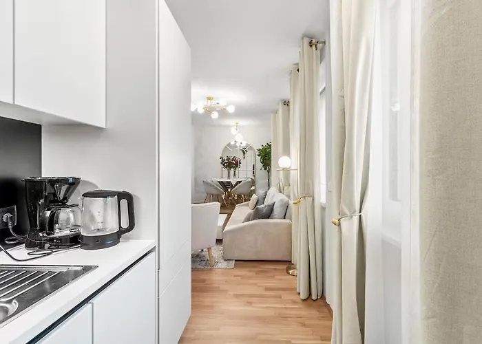 Balkon I Parkplatz I 5 Minuten Zum Einkaufszentrum I Schnelles Wlan דירה וינה