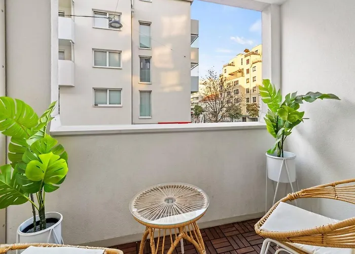 Balkon I Parkplatz I 5 Minuten Zum Einkaufszentrum I Schnelles Wlan דירה
